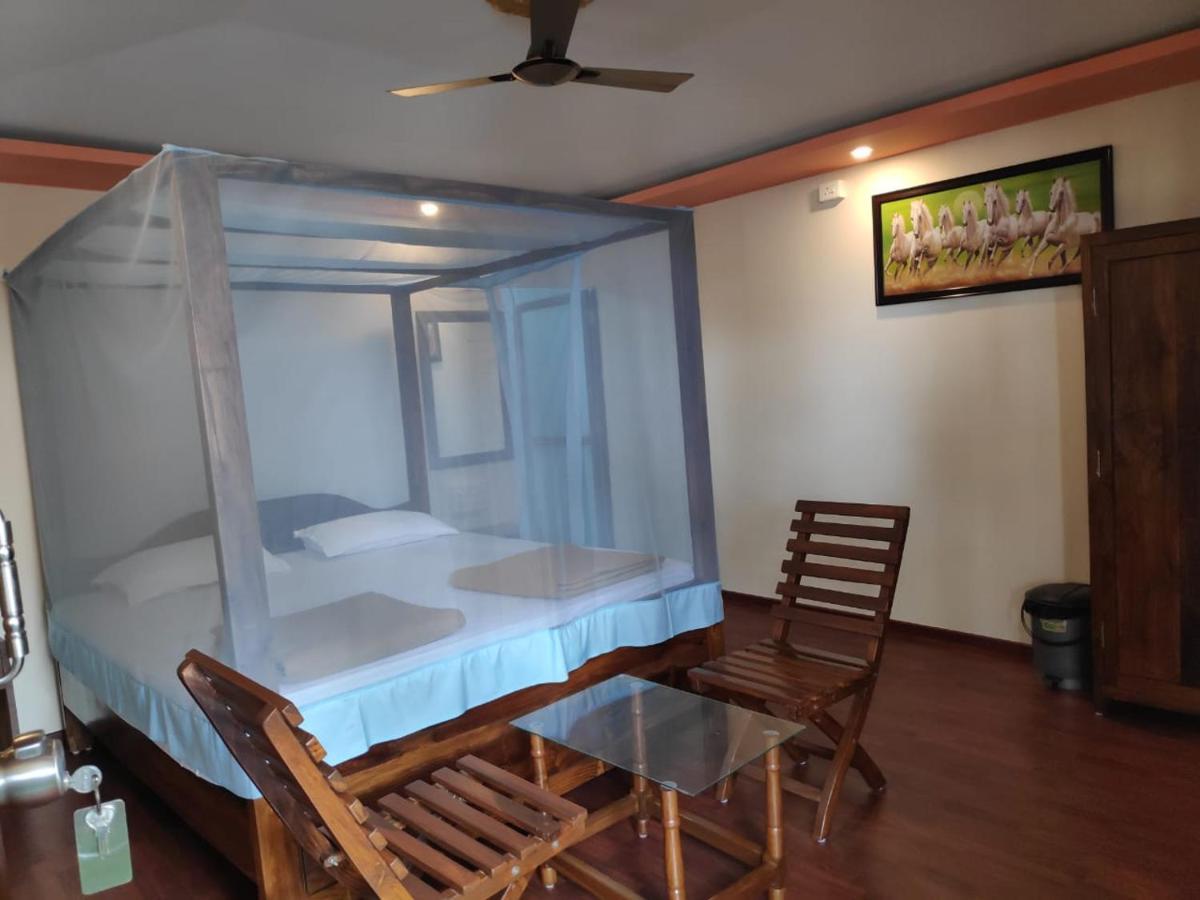 Sea Front Beach Huts Patnem Beach Kültér fotó