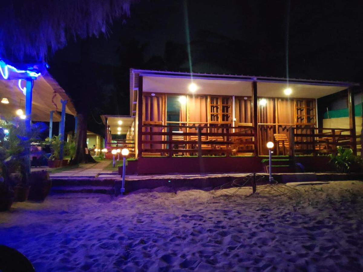 Sea Front Beach Huts Patnem Beach Kültér fotó